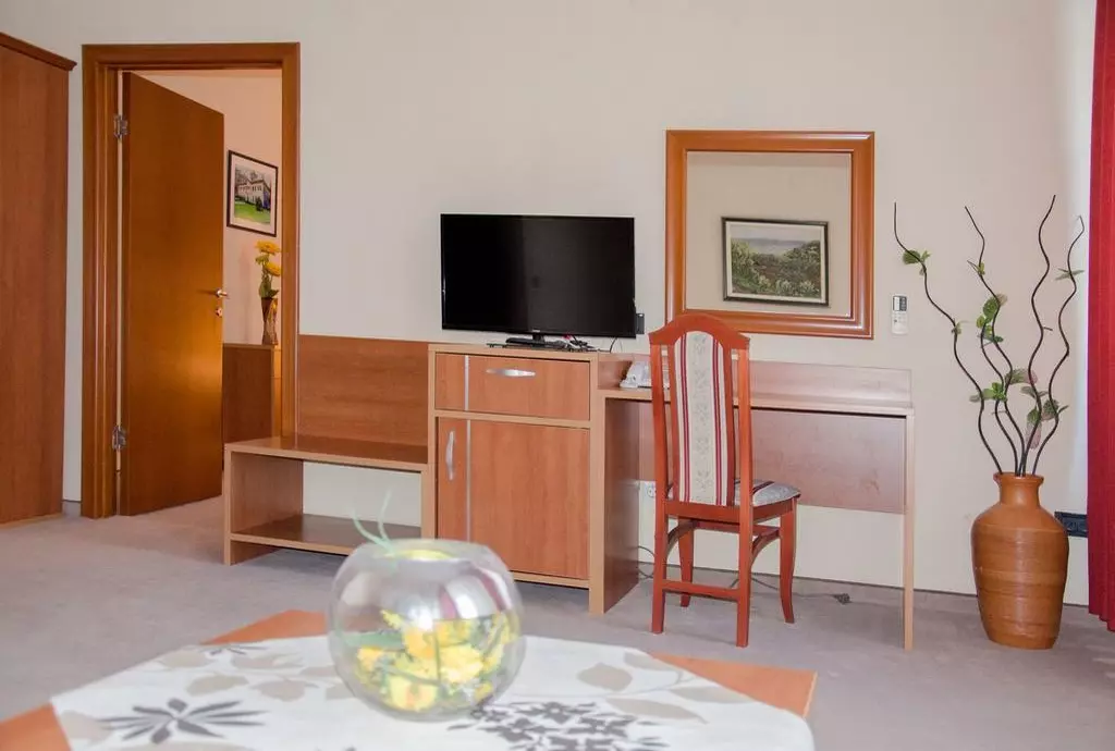 584077hotel n belgrade serbia_shabavizparvaz_05.jpg